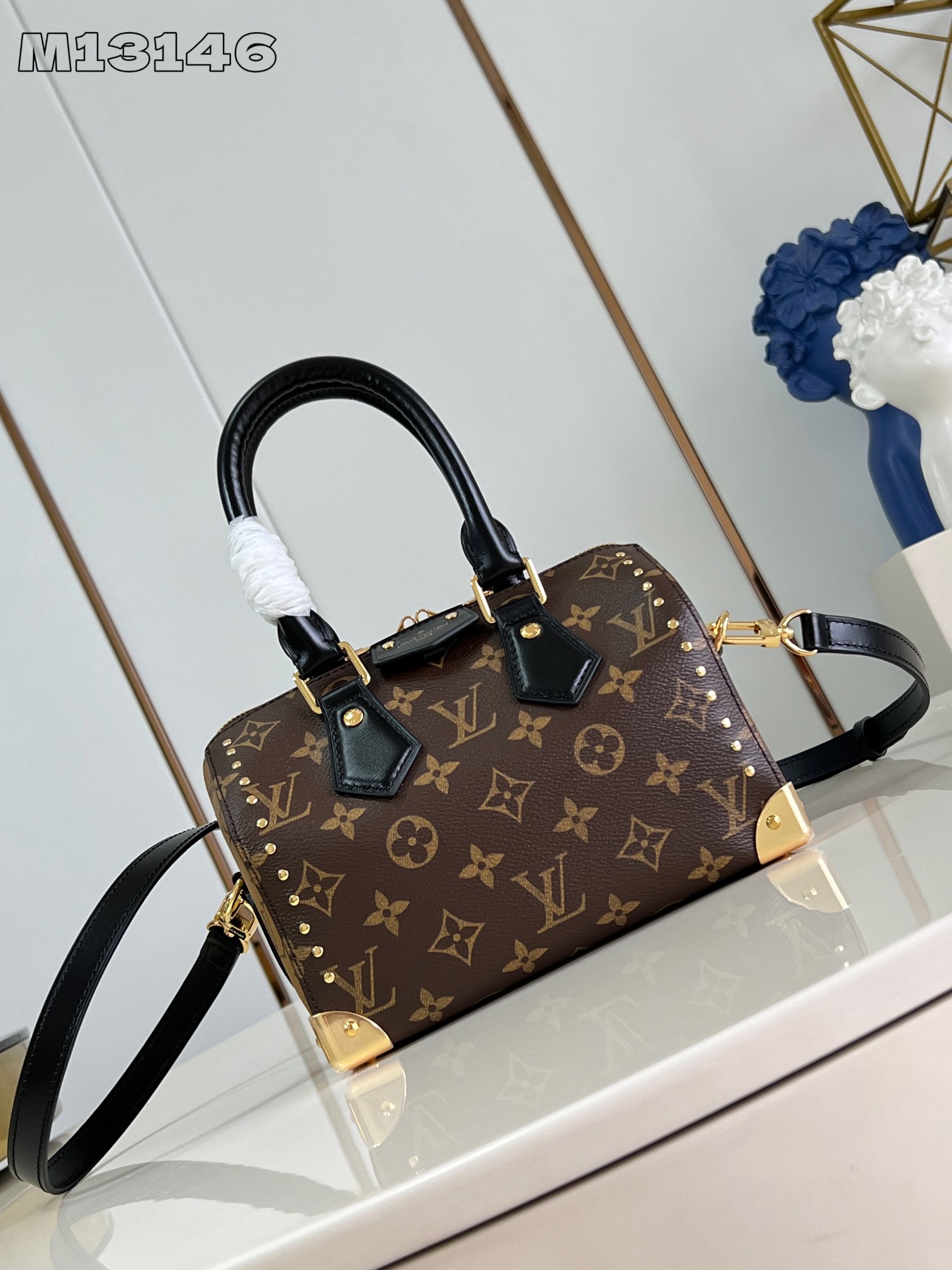 LV Speedy 20 Rivet Handbag Black Leather Metal Fastener M13146