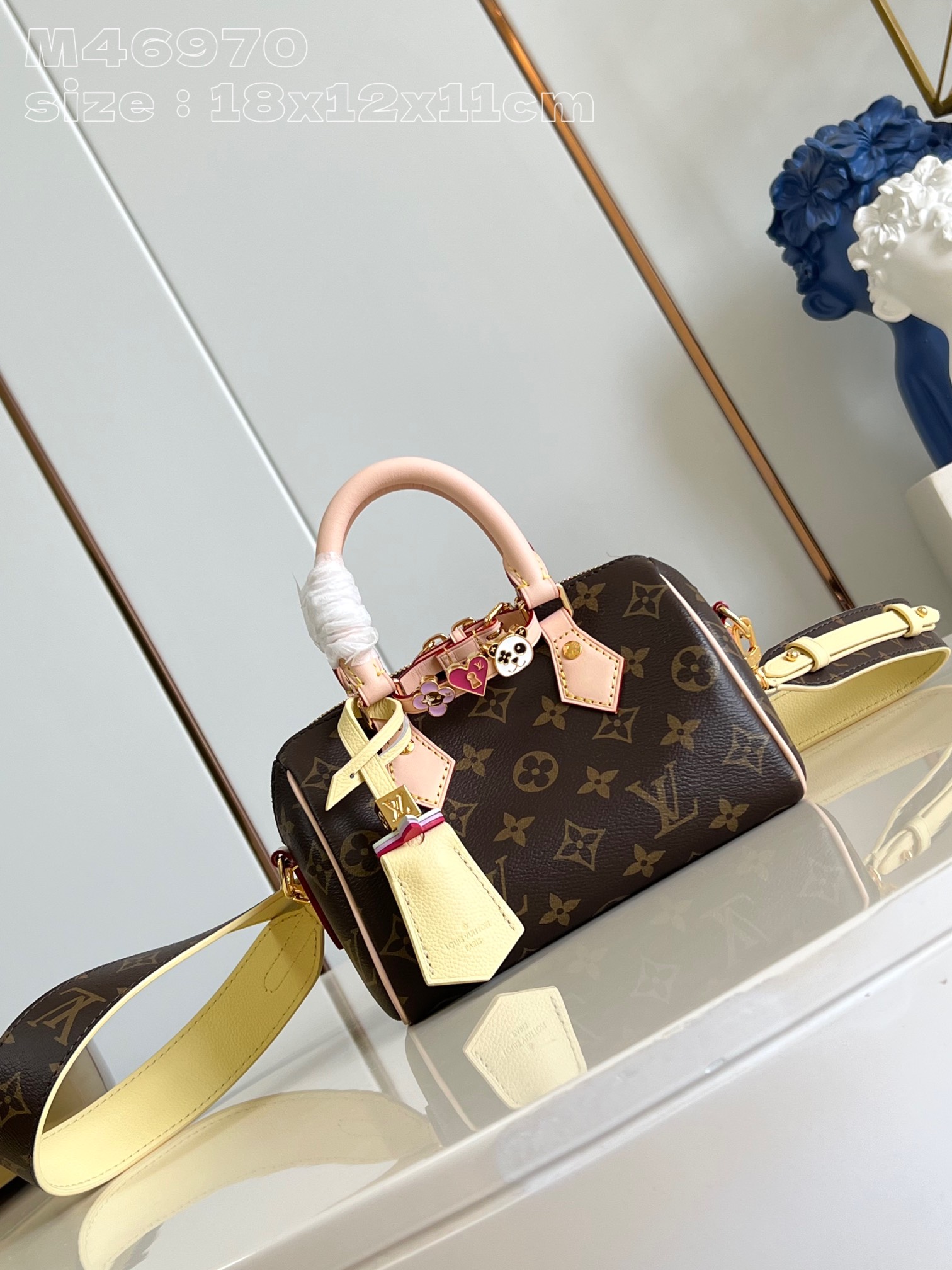 Louis Vuitton M46970 Speedy 18 Tiny Crossbody Tote Bag