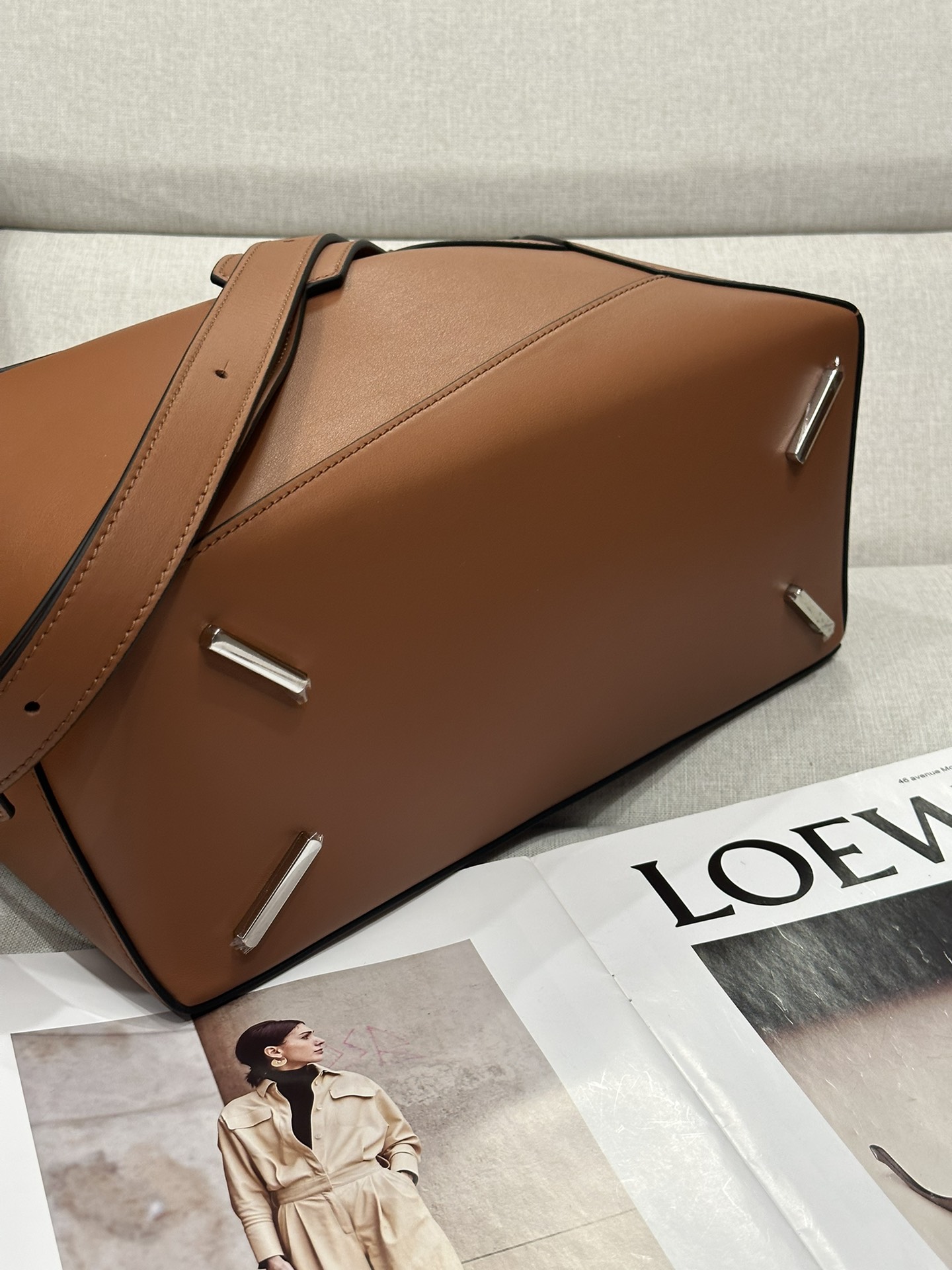 LOEWE 8503Puzzle Original Leather Version Tan Glossy Cowhide Puzzle Handbag