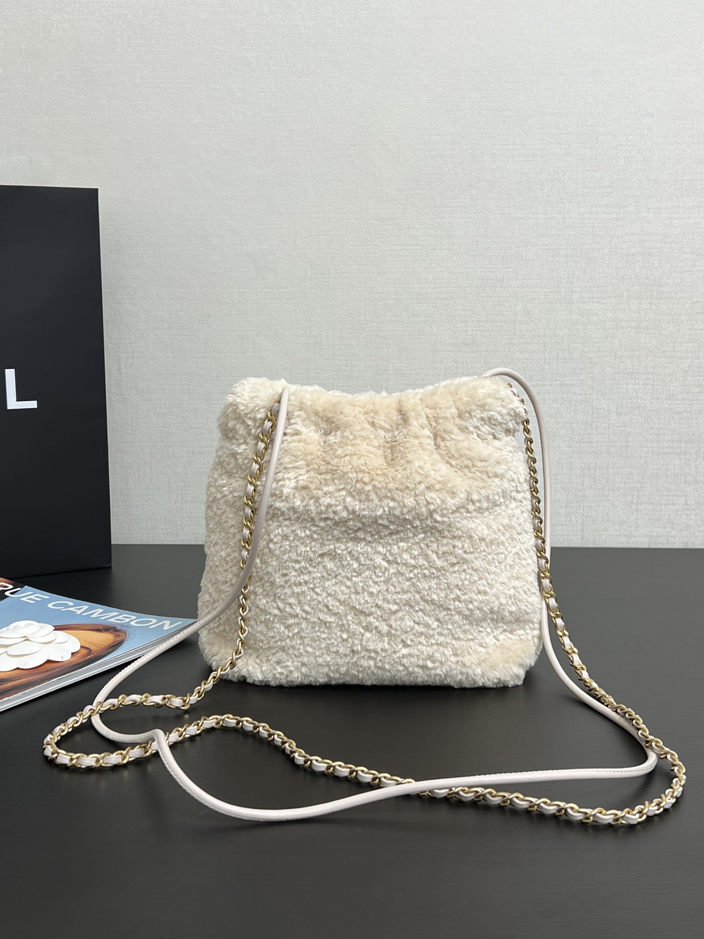 CHANEL 99240 smini 22bag Teddy Bag Cute Chain Bag