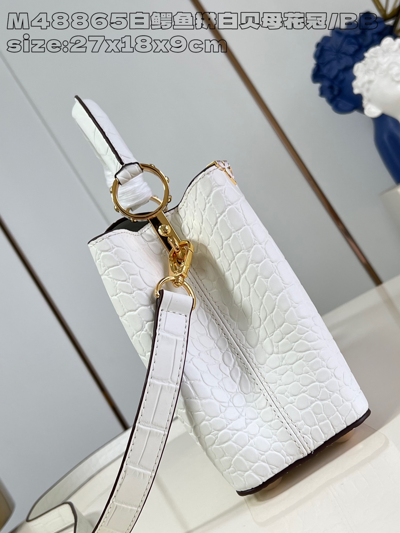 Louis Vuitton M48865 White crocodile and white mother-of-pearl floral crown Capucines Taurillon Cowhide Monogram floral small pouch