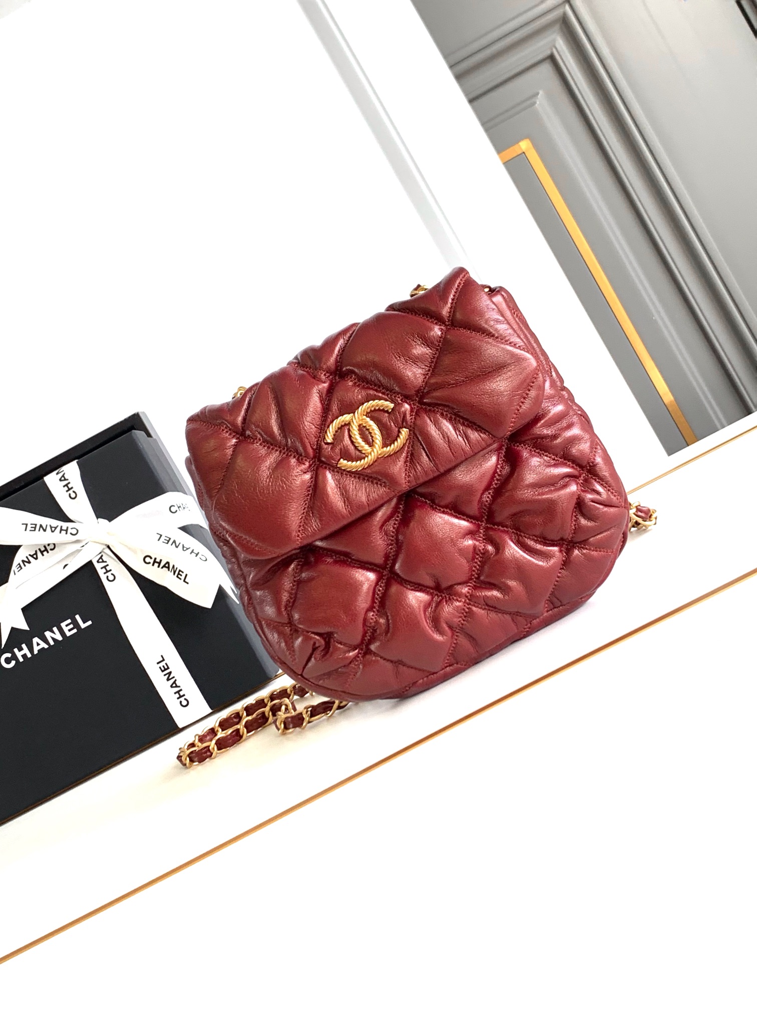 CHANEL Mira red queen saddle bag fashion classic models crossbody bag