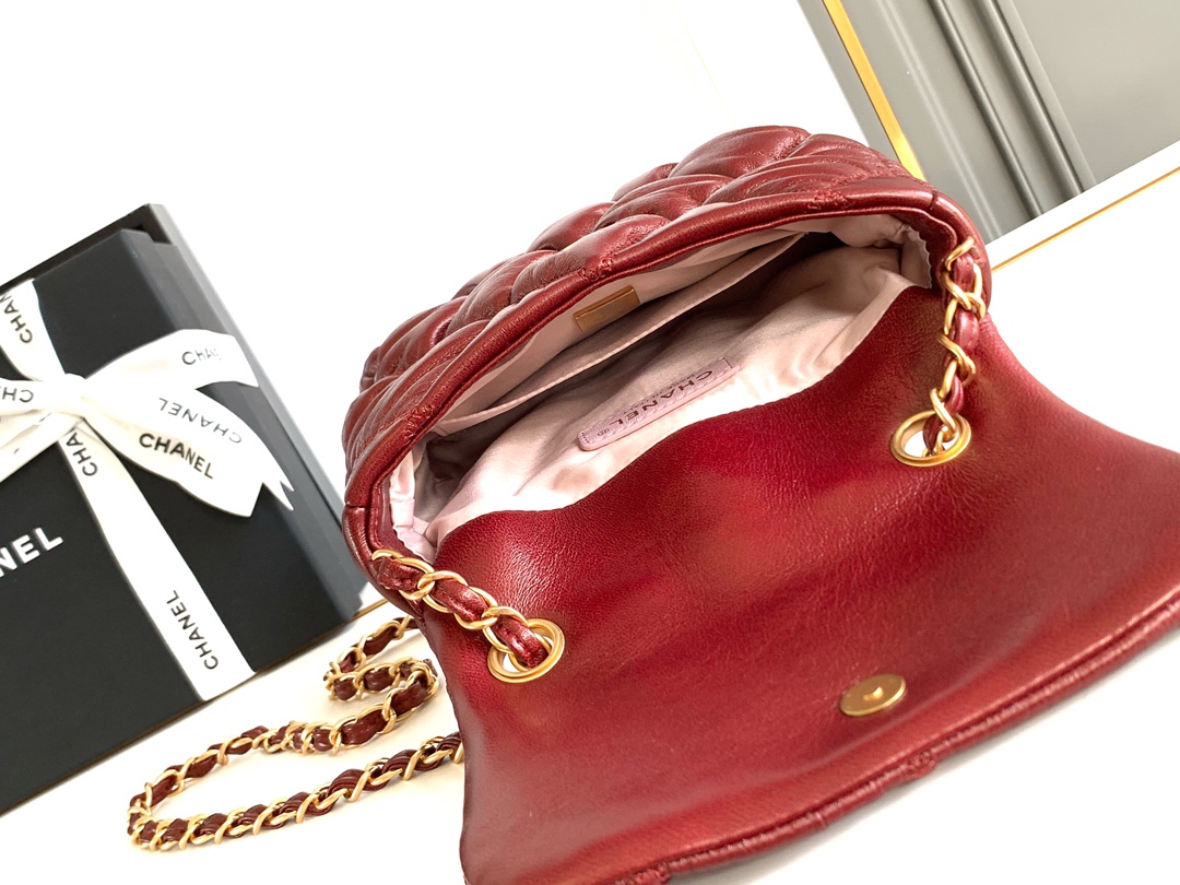 CHANEL Mira red queen saddle bag fashion classic models crossbody bag