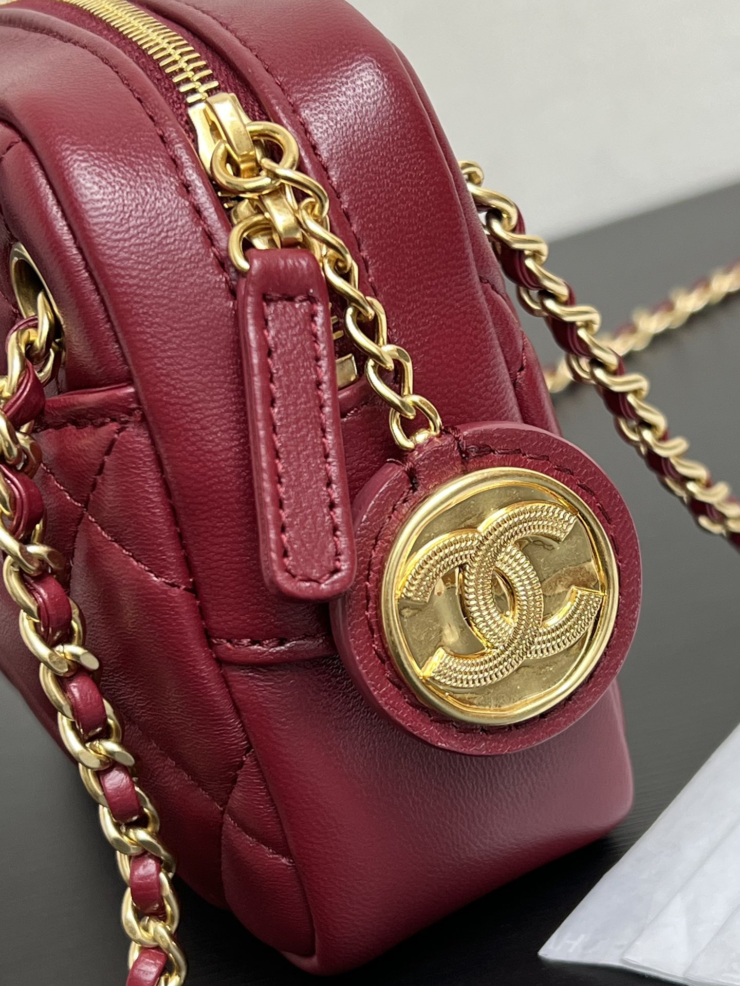 CHANEL 99427 Vintage Classic Hundred models red crossbody bag handbag camera bag