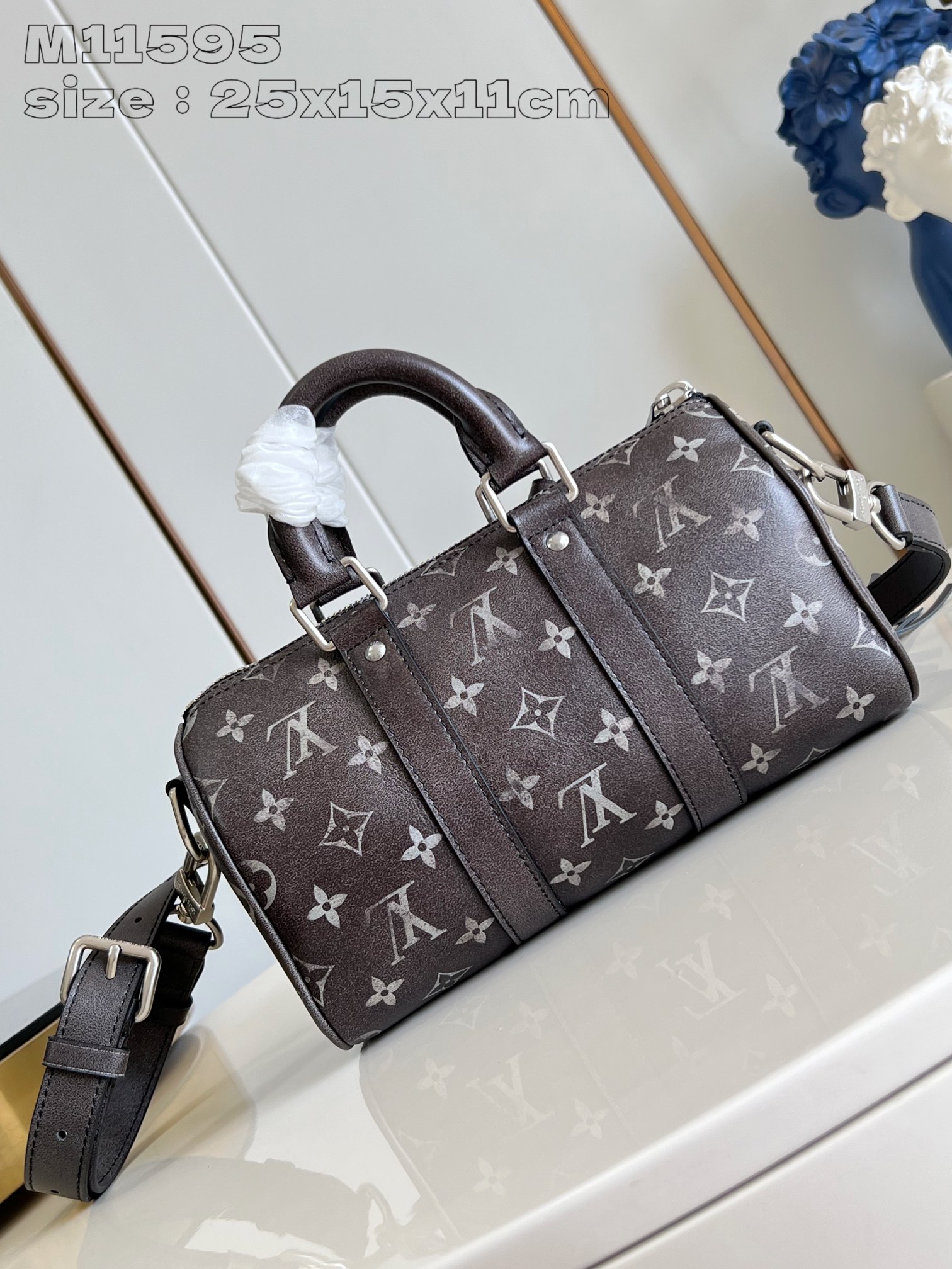 Louis Vuitton M11595 Keepall Bandoulière 25 Brushed Monogram Cowhide Handbag