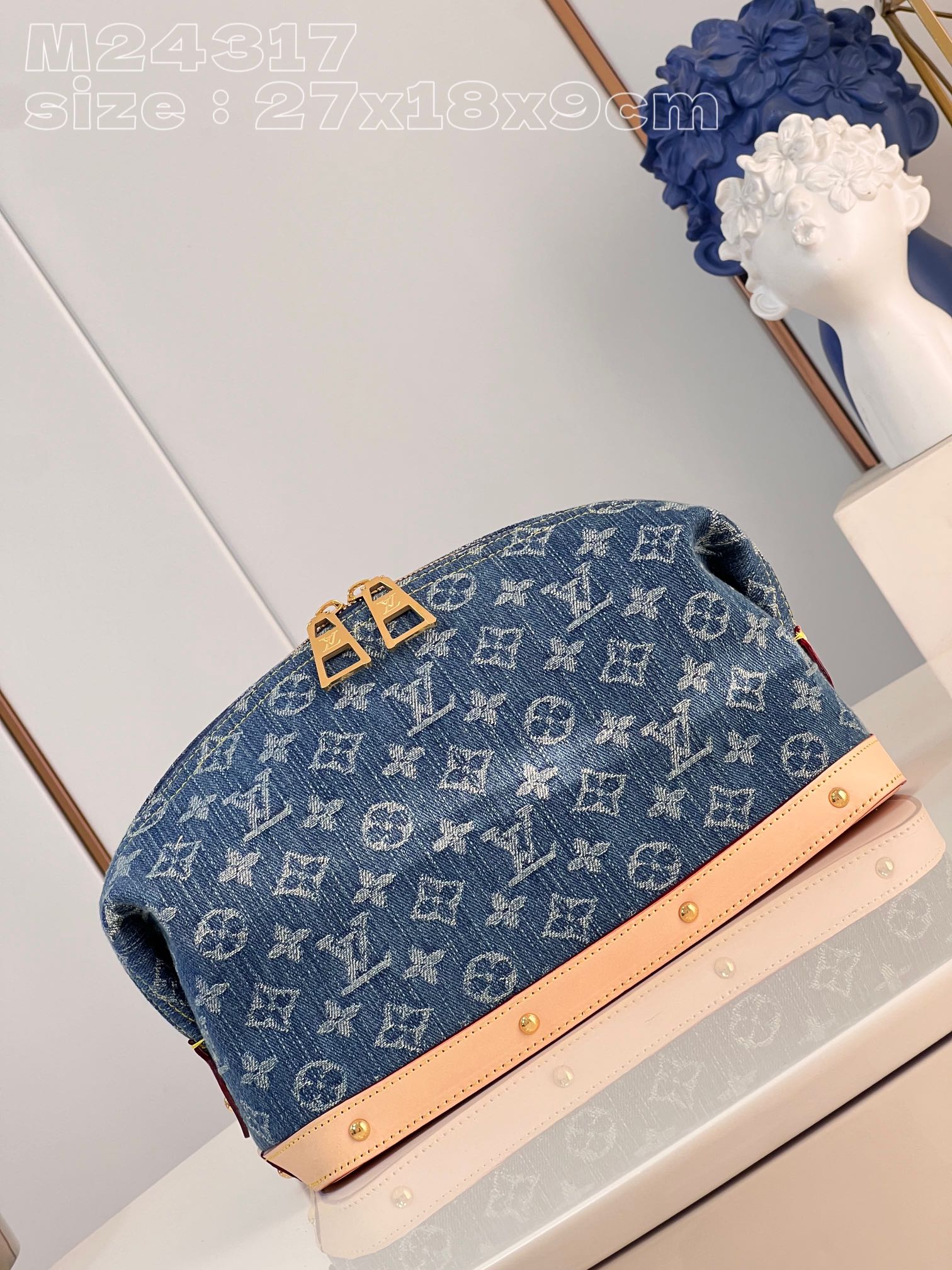 Louis Vuitton M24317 Pochette Cosmétique in Monogram Denim