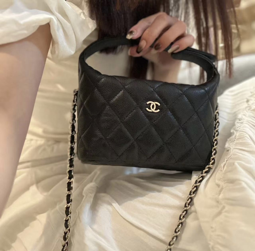 CHANEL 25c Lunchbox Bag