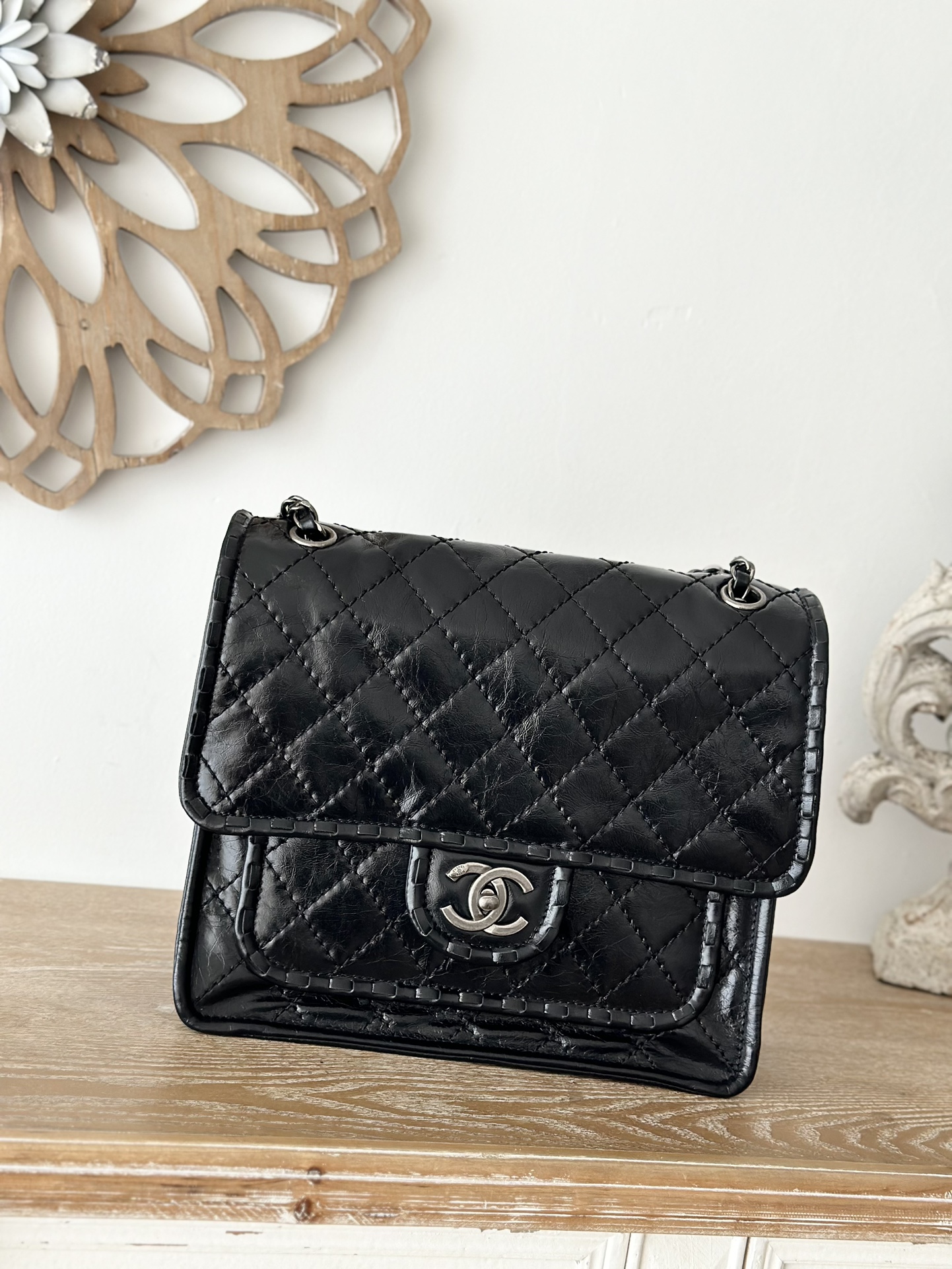 CHANEL 2225 Black Resin Leather Flap Tofu Bag Crossbody Bag