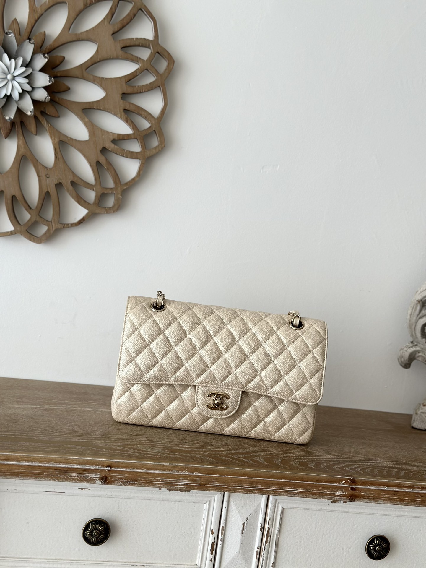 CHANEL 1112 pearl apricot color chain flap bag cowhide crossbody bag