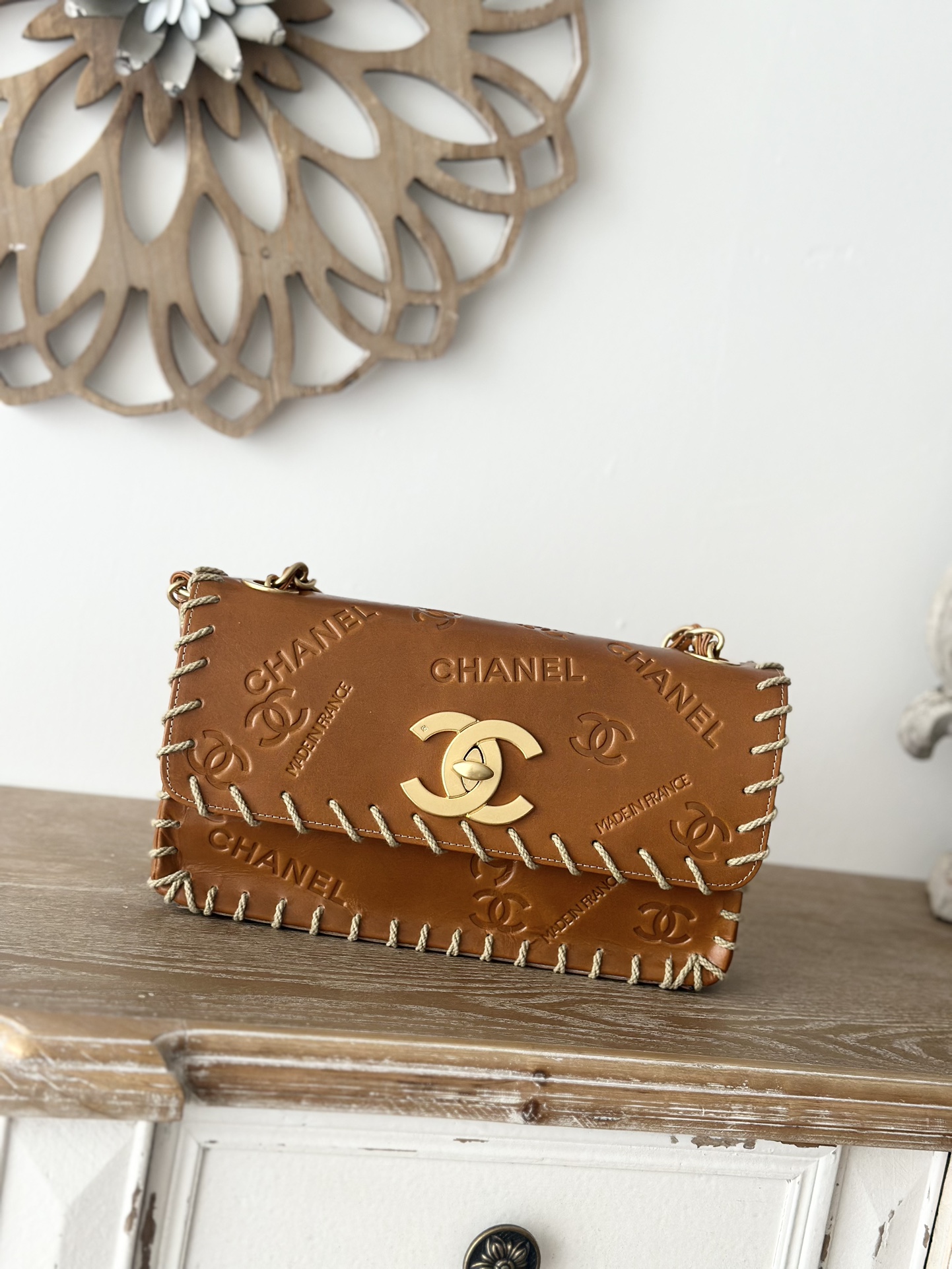 CHANEL A2216 Vintage Resin Leather Chain Bag