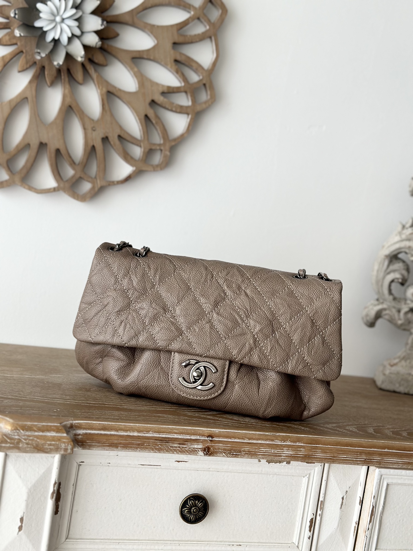 CHANEL A2223 Chane Vintage Cloud Bag in Apricot 