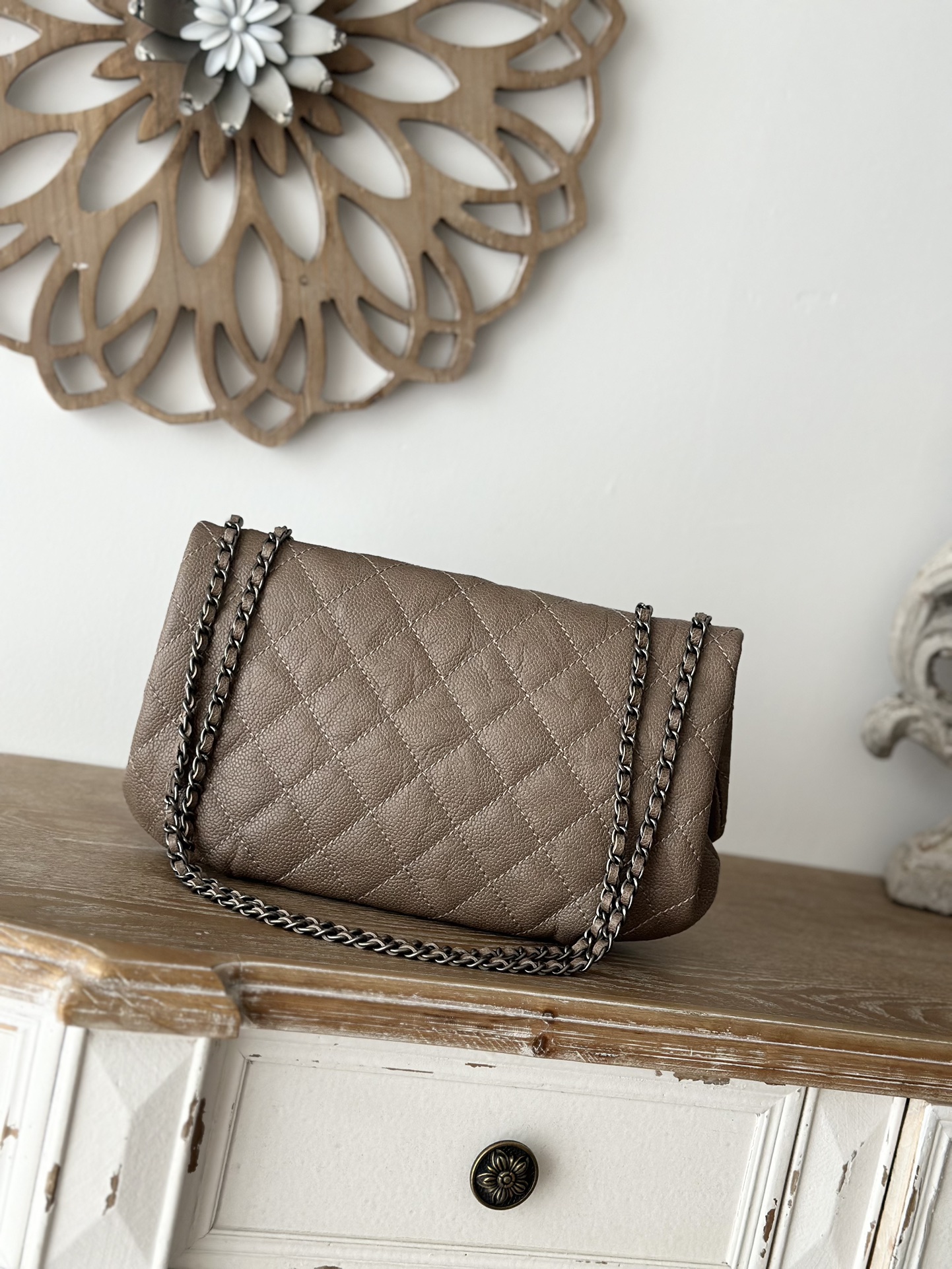 CHANEL A2223 Chane Vintage Cloud Bag in Apricot 